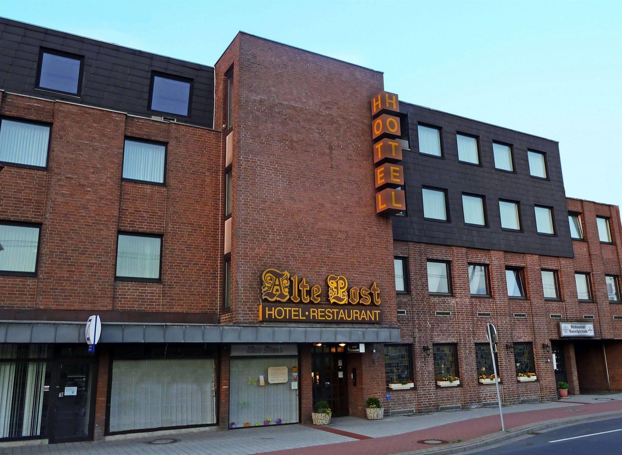 Hotel Alte Post Lehrte Exteriör bild